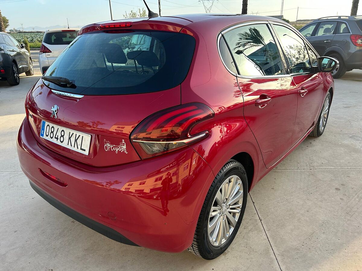 PEUGEOT 208 ALLURE 1.2 PURETECH AUTO SPANISH LHD IN SPAIN 65000 MILES SUPER 2018